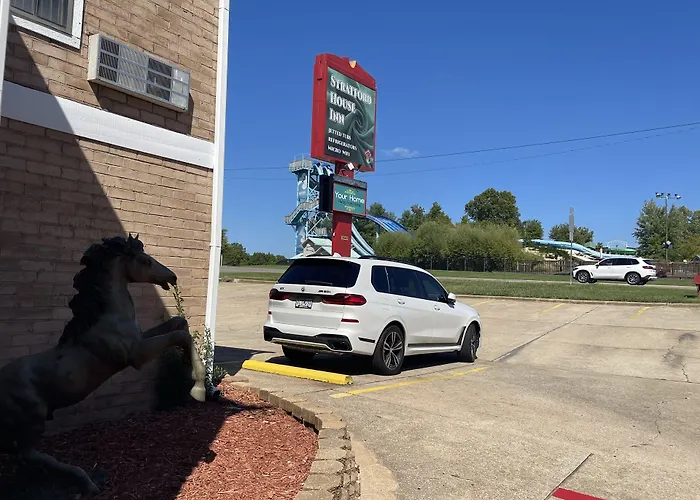 Motel: Stratford House Inn